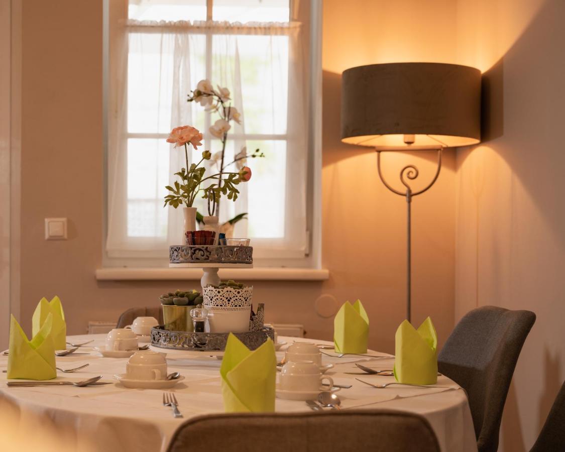 Winzerhotel Гумполдскирхен Екстериор снимка