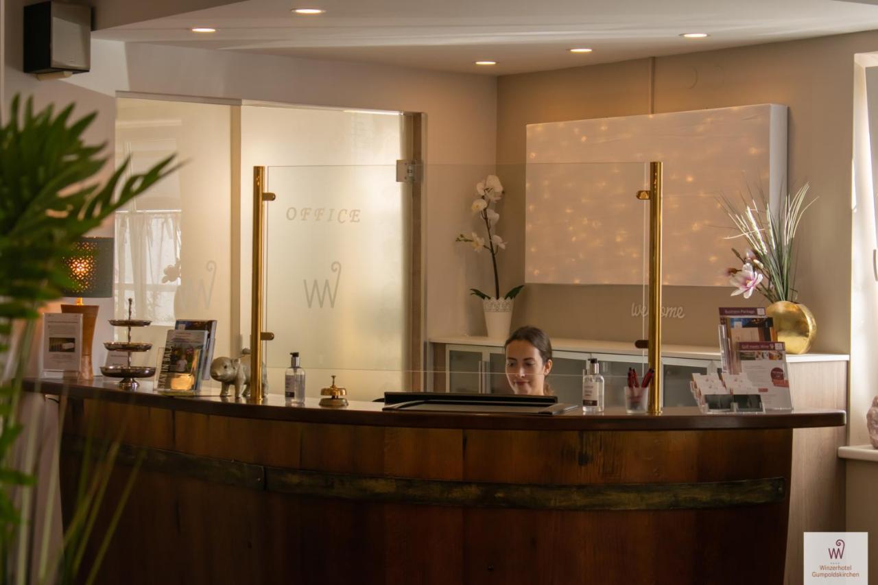 Winzerhotel Гумполдскирхен Екстериор снимка
